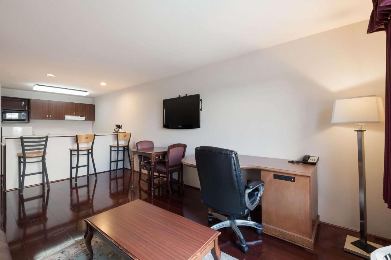 Quality Inn Grand Suites Беллингхэм Экстерьер фото