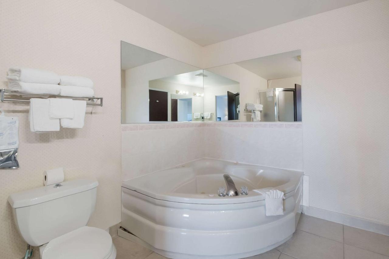 Quality Inn Grand Suites Беллингхэм Экстерьер фото